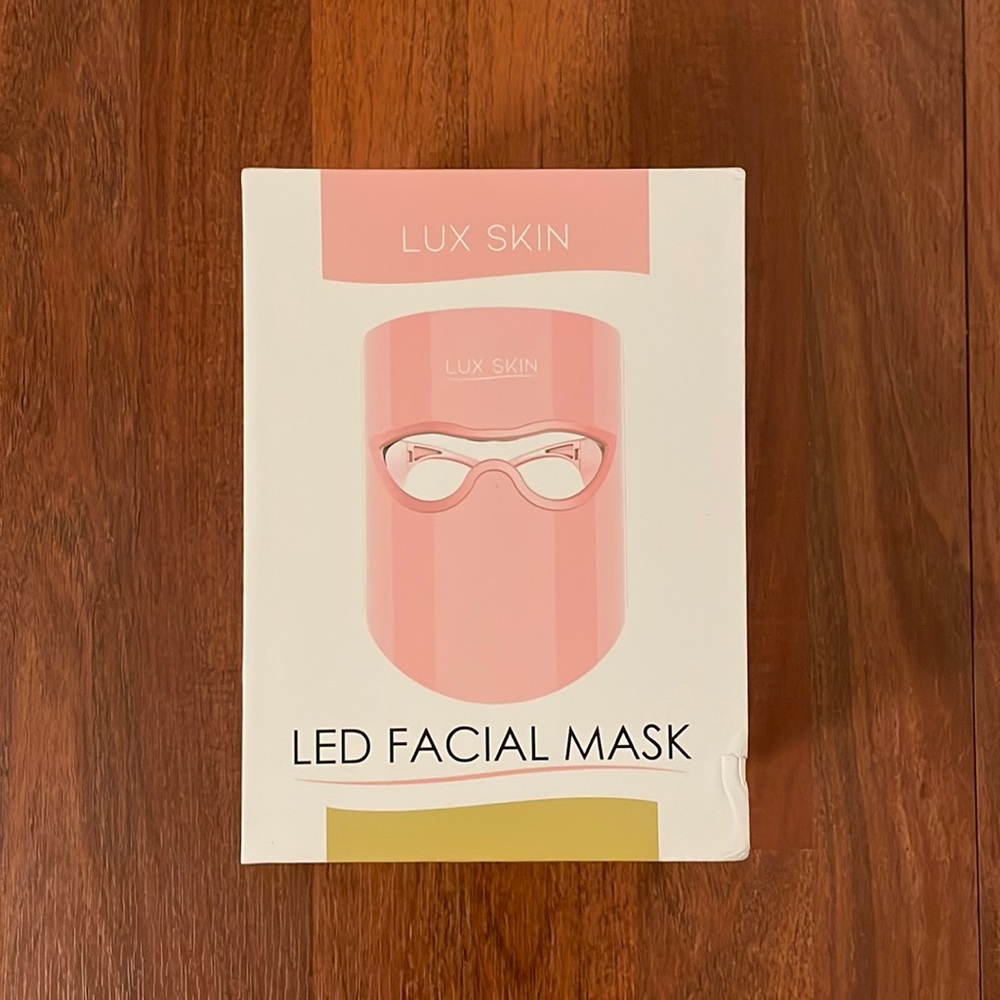 BRAND NEW LED Facemask